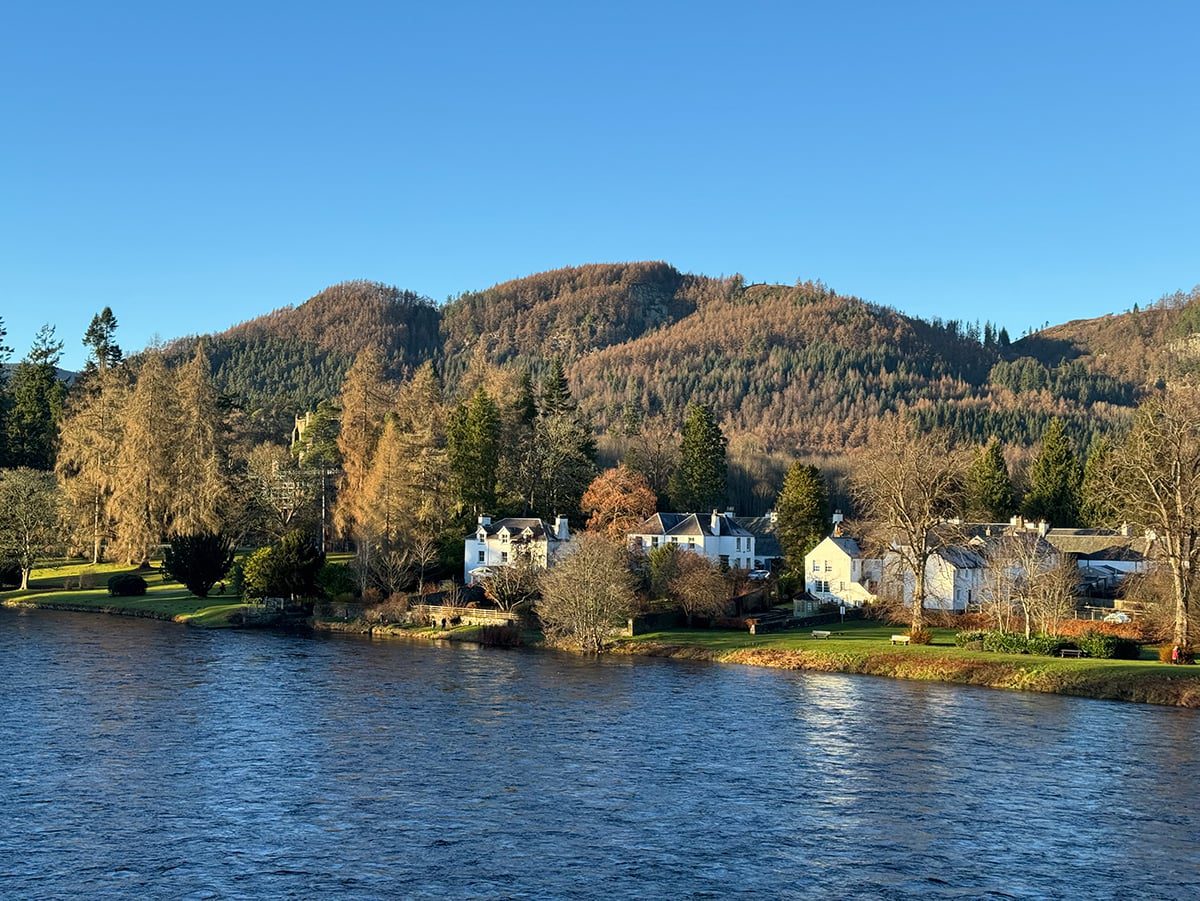 river tay houses